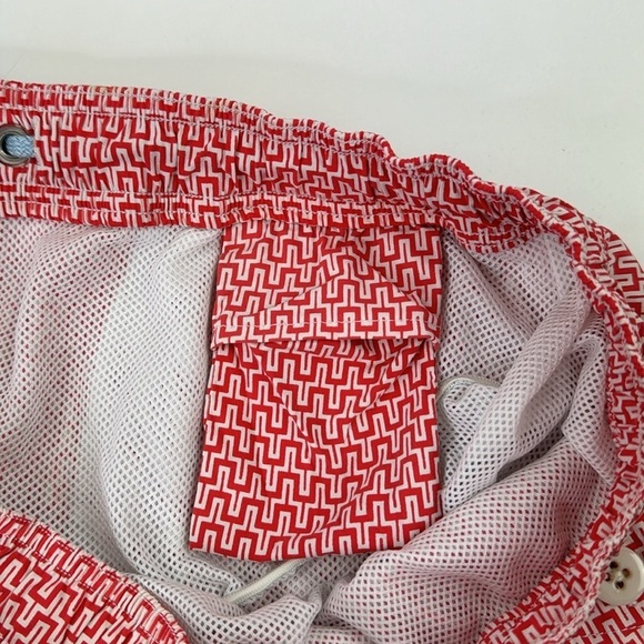 J. Crew Men's Patterned red & white lined  swim shorts / trunks - Picture 5 of 10